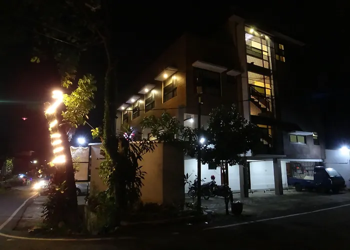 Front One Inn Malang